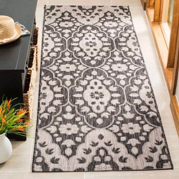 Martha Stewart by Safavieh Tulip Medallion 9& x 12& Area Rug in Navy