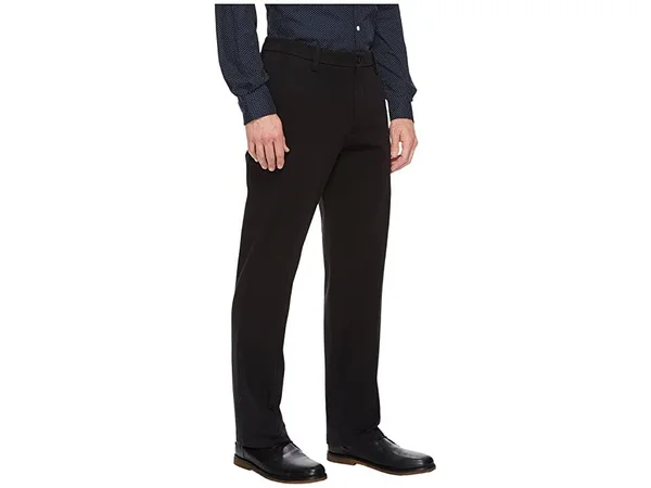Dockers Classic Fit Workday Khaki Smart 360 Flex Pants (Black) Men's Clothing