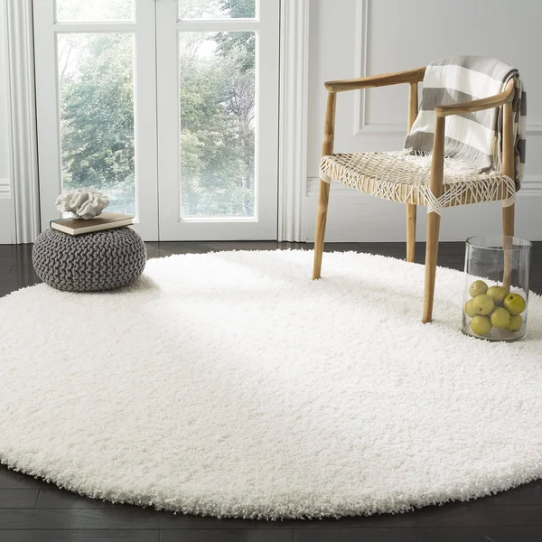 Safavieh Santa Monica Shag SGN725-1010 White Rug 6&7x22 x 6&7x22 Round