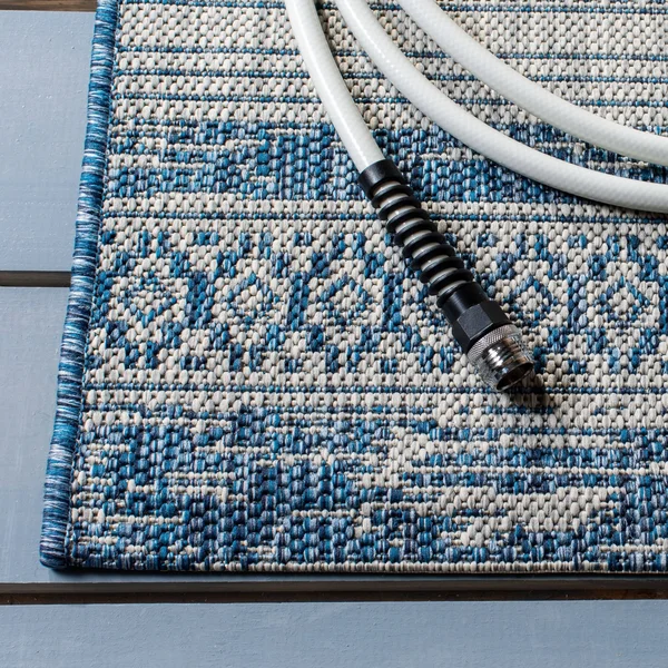 Safavieh Courtyard Evon Indoor/ Outdoor Rug - 5&3x22 x 7&7x22 - Aqua/Grey