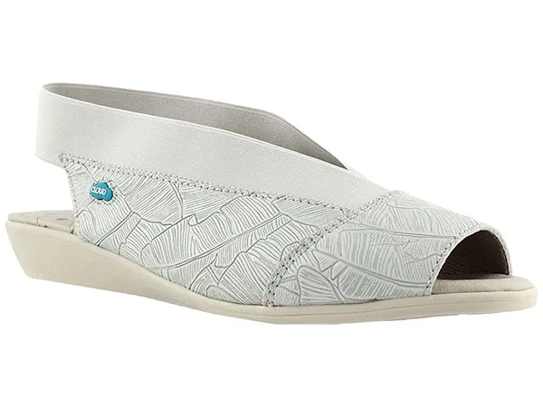 Women's Cloud &Caliber& Peep Toe Leather Sandal - Size 9.5-10US - White