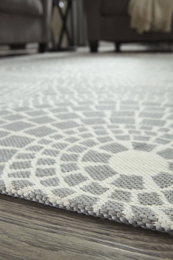 Ashley Furniture Medium Rug/jesimae/gray