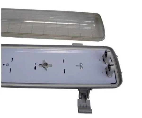 HomeSelects 6236 LED Vapor Tight Light