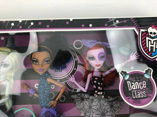 Monster High Skull Shores 5 Pack W 3 Exclusive Dolls
