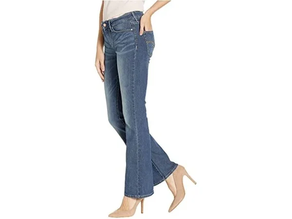 Signature by Levi Strauss & Co. Gold Label Women's Modern Bootcut Jean