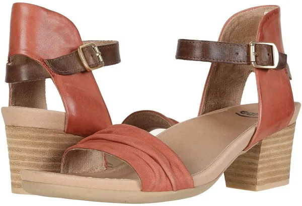 Earth Women's Ivy Symphony - Red Size: 9 M