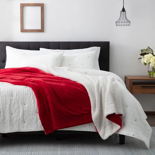 Brookside Red 90-in x 108-in Fleece Blanket - BS1890RE28SHBL