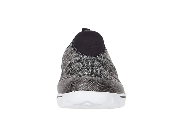 Women's Propet TravelActiv Slip-On - Size: 7.5, Black