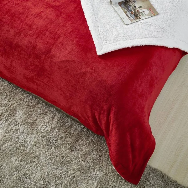 Cozy Tyme Orville Red 90-in x 90-in Polyester Blanket, B173A-20RDQ-LS