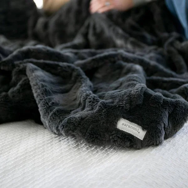 Saranoni Lush XL Throw Blanket - Charcoal