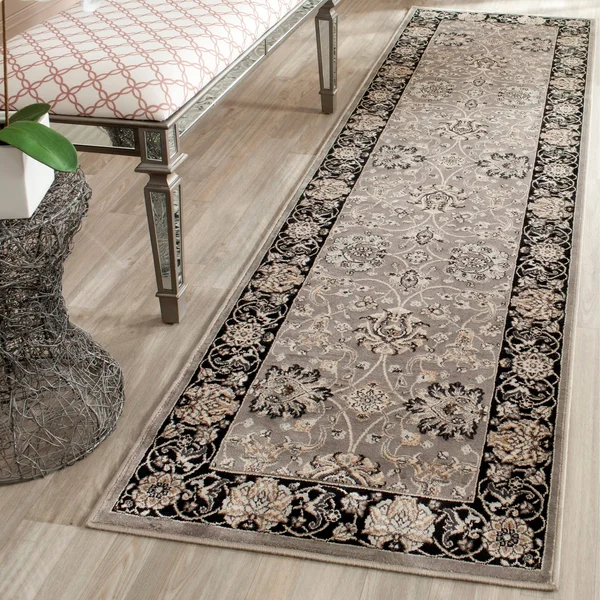 Safavieh Persian Garden Peg608D 4&0x22 x 5&7x22 Ivory, Black Area Rug