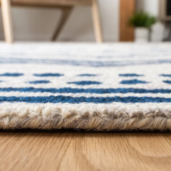 Safavieh Micro-Loop Ivory/Navy 3 ft. x 9 ft. Geometric Runner Rug