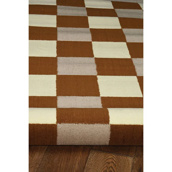 Linon Capri 4&3x22 x 7&3x22 Buffalo Check Rug in Beige