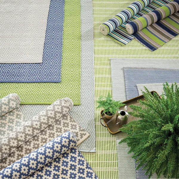 Dash & Albert - 8x10 - Herringbone Light Blue/Ivory Indoor/Outdoor Rug
