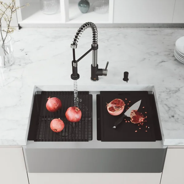 Vigo Oxford Stainless Steel 33 in Double Bowl Flat Farmhouse Apron-Front Workstation Kitchen Sink with Faucet and Accessories - S