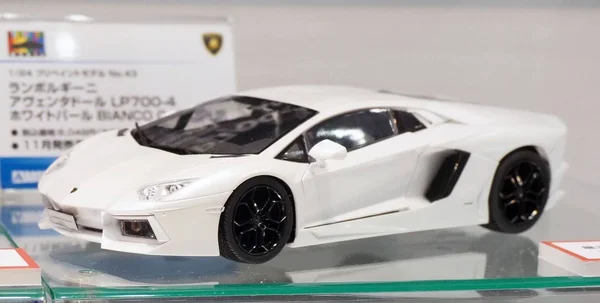 1/24 Pre Painted Model No.43 Lamborghini Aventador LP700-4 White Pearl