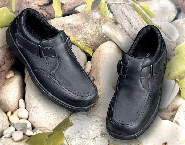 Orthofeet Men's Carnegie - Size: 11, Black Leather