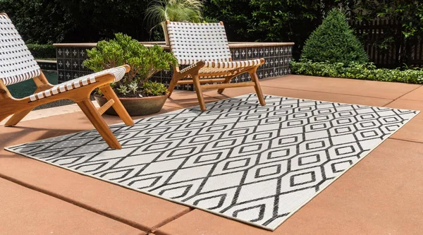 Jill Zarin Outdoor Turks and Caicos 3& x 5& Area Rug - Ivory