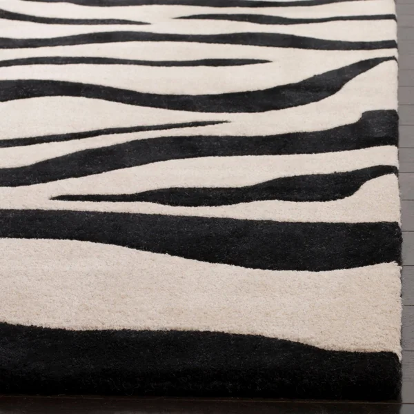 Safavieh Soho SOH784A 3&6x22 x 5&6x22 Beige - Black Area Rug
