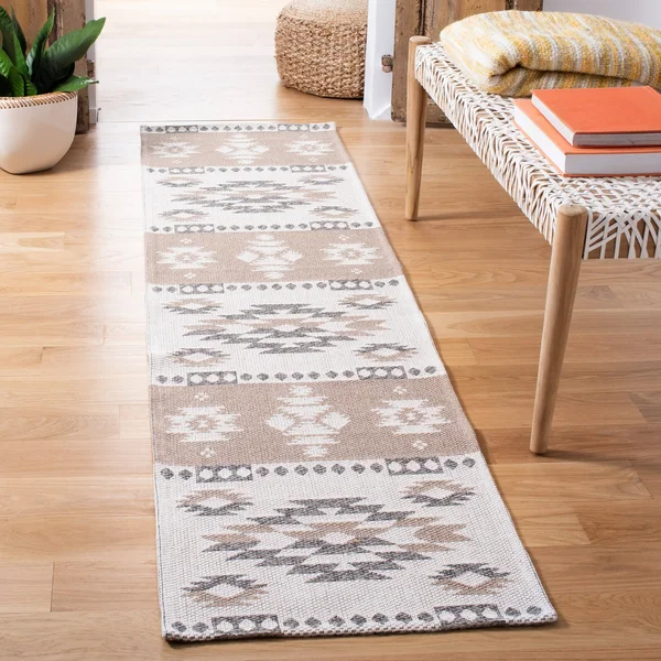 Safavieh Augustine Rug Collection AGT426E - Taupe - Cream - 4& x 6&