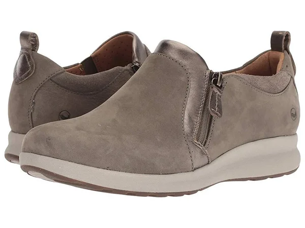 Clarks Un Adorn Zip 6.5 Women's Taupe