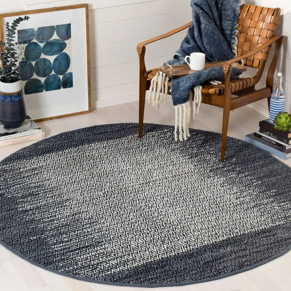 Safavieh Vintage Leather VTL387B 6&0x22 x 6&0x22 Round Light Grey, Charcoal Area Rug