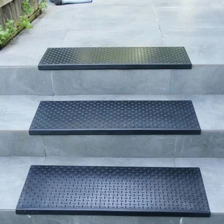 Rubber-Cal Block-Grip Non-Slip Rubber Tread Stair Mats (6 Pack) - Black