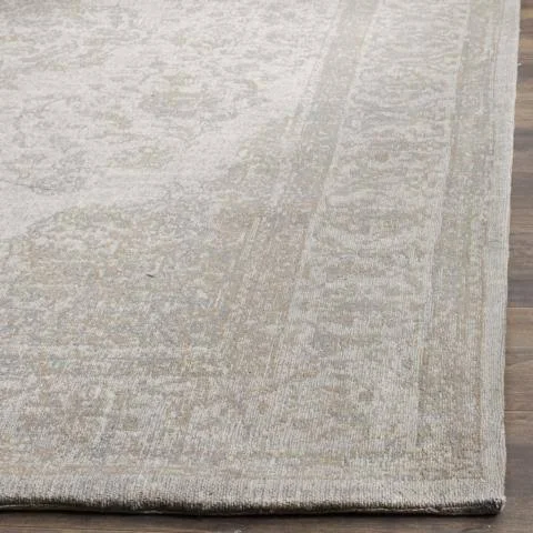 Safavieh Classic Vintage 121 Area Rug, Beige, 2&3x22 x 10& Rectangle
