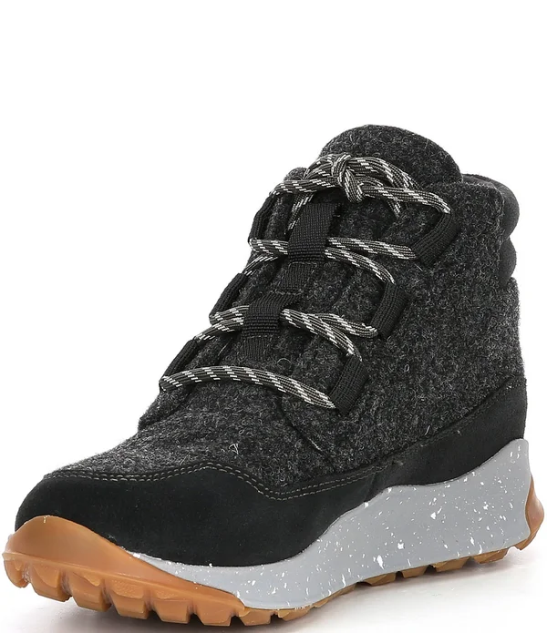 Chaco Women's Borealis Ledge Waterproof Black, Size 7 Medium Width
