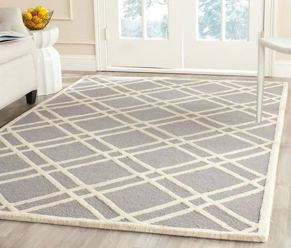 Safavieh Cambridge Silver & Ivory 5& x 8& Rug