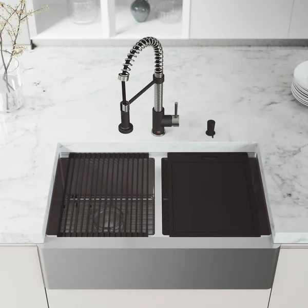 Vigo Oxford Stainless Steel 33 in Double Bowl Flat Farmhouse Apron-Front Workstation Kitchen Sink with Faucet and Accessories - S