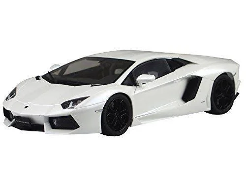 1/24 Pre Painted Model No.43 Lamborghini Aventador LP700-4 White Pearl
