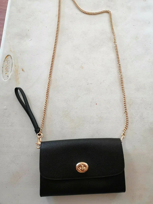 Coach Black Leather Chain Crossbody Clutch F33390 Nwt