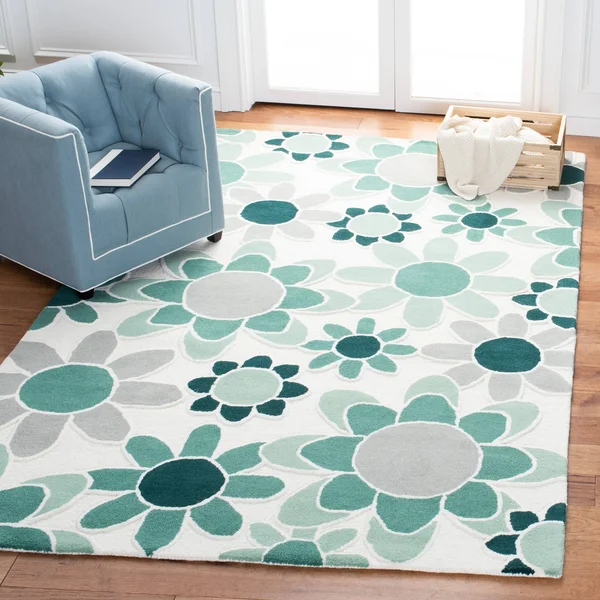 8& x 10& Rectangular Area Rug - White, Safavieh