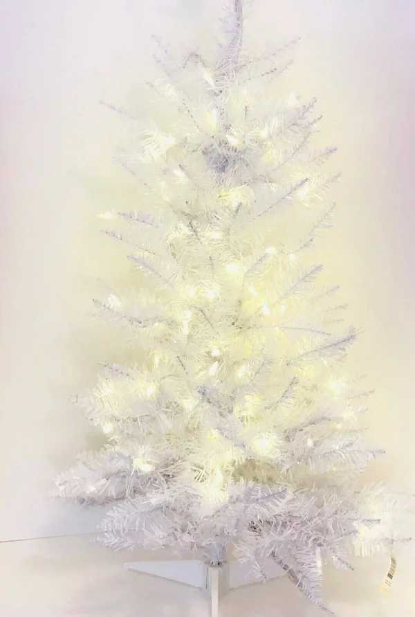 Vickerman 3.5& Sparkle White Spruce Christmas Tree with Clear Lights