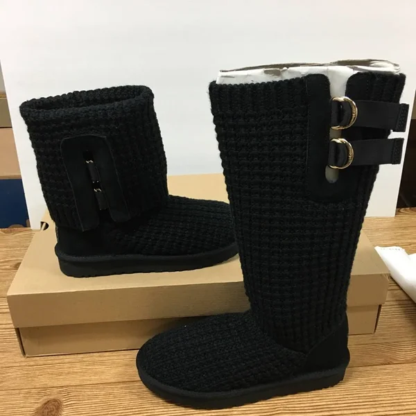 Ugg Women's Classic Solene Tall Knit 1112478 - 9 - Black