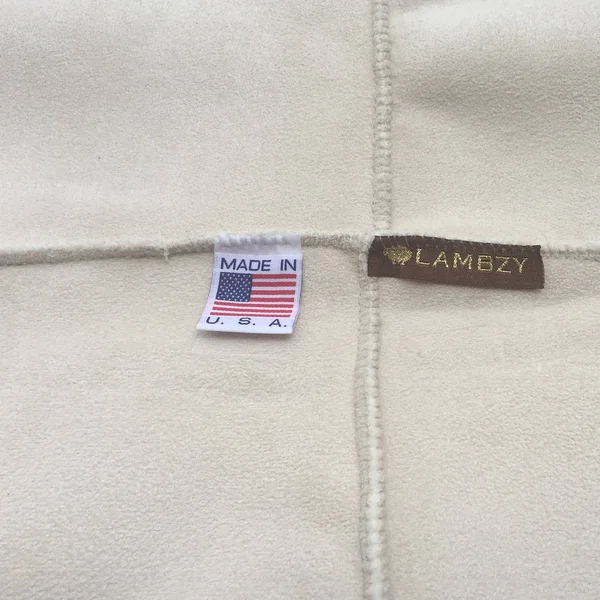 Legacy Faux Sheepskin Single Pelt Shag Accent Rug (2& x 3&) Onyx N/A