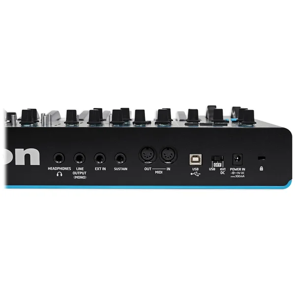 Novation Bass Station II 25-Key Analog Synthesizer