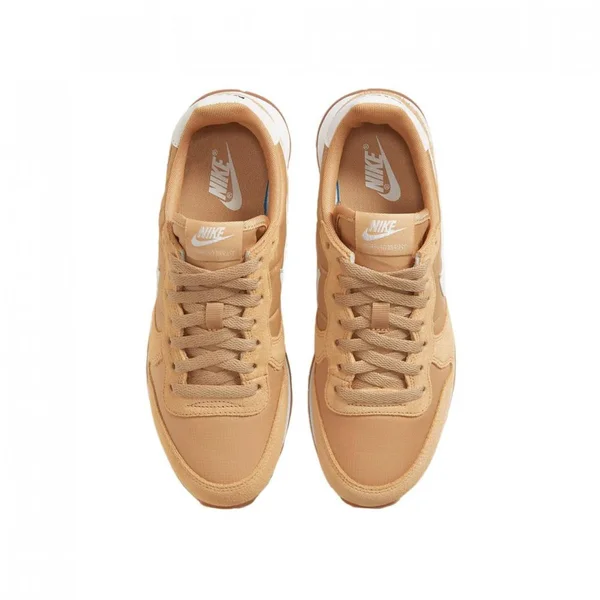 Nike Wmns Internationalist (Beige)