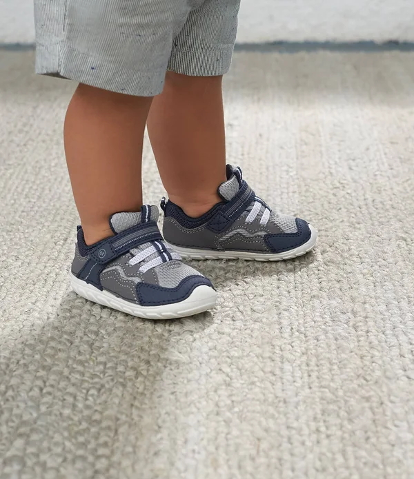 Stride Rite SM Kylo - Boys 3.5 Infant Navy Sneaker W